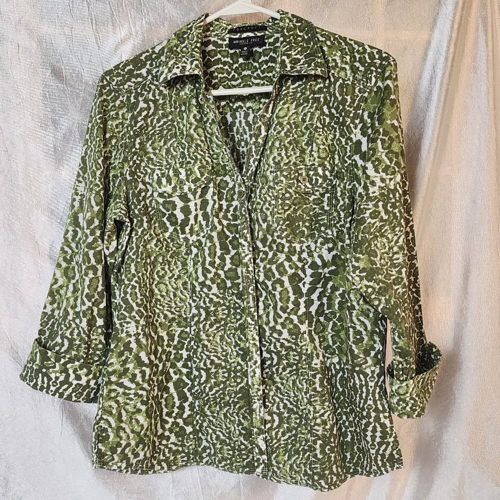 Nearly New Foxcroft size 14 petite Green and White Cotton Animal Print Blouse - Picture 1 of 16